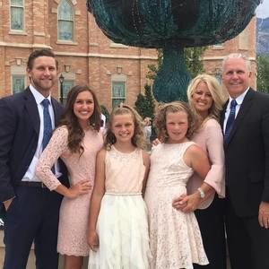 Meet your Posher, Logan